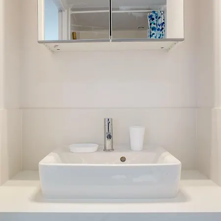 ❁ Modern And Bright Studio For 4 People ❁