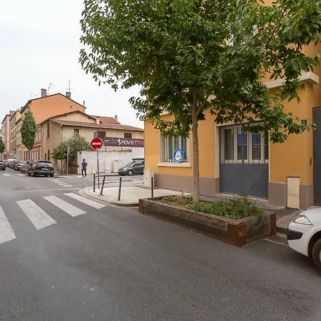 ❁ Modern And Bright Studio For 4 People ❁ * Villeurbanne